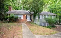 Building Photo - 6-Bedroom Home with Finished Basement. Com...