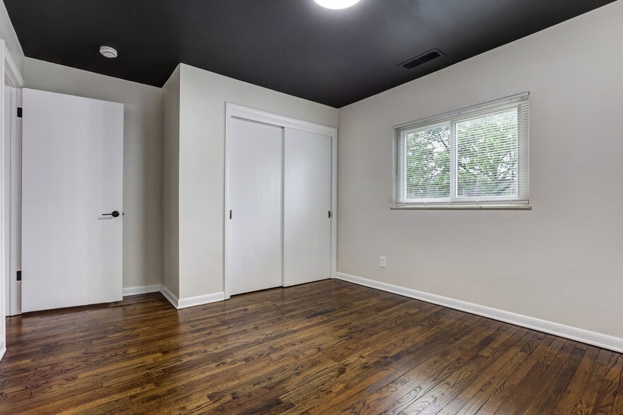 Building Photo - 316 E 18th Ave