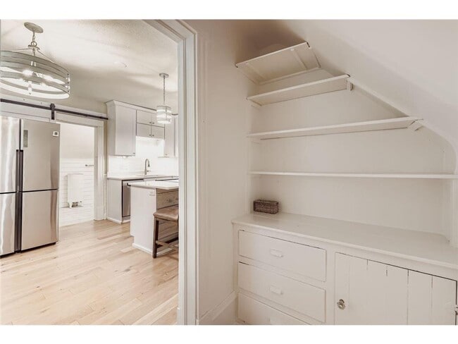 Building Photo - 1834 Fillmore St NE