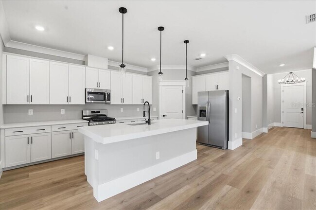 Building Photo - 15165 Serene Shrs Lp