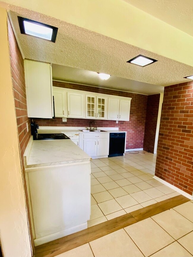 Building Photo - Private single family 3/2 in Keystone heights