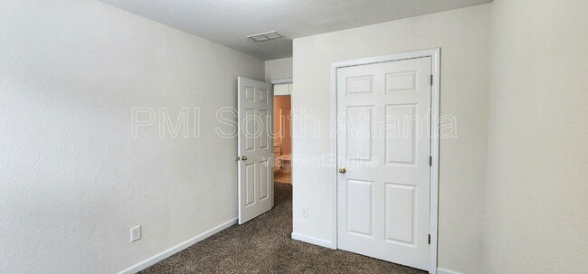 Building Photo - 288 Brookview Dr