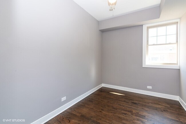 Building Photo - 6515 N Seeley Ave