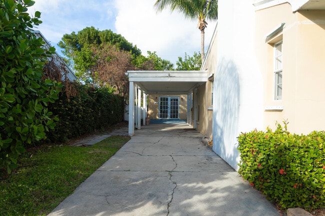 Building Photo - 245 Cortez Rd