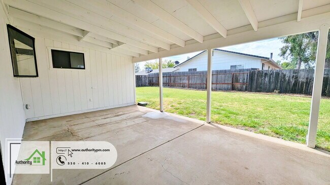 Building Photo - 1027 Goodview Way