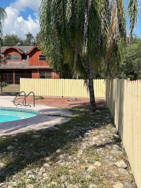 Building Photo - 20 Mile 10 N