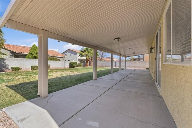 Building Photo - 920 Stable Glen Dr