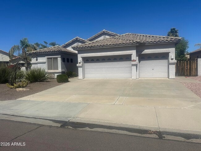 Building Photo - 7220 W Cottontail Ln