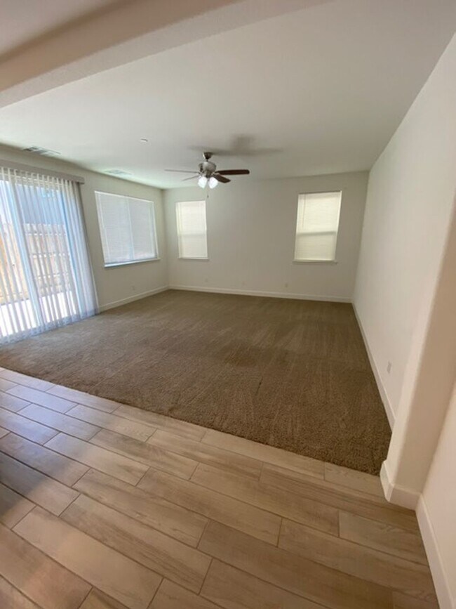 Building Photo - MOVE IN READY!  4 Bedroom Home in Whitney Ranch Rocklin