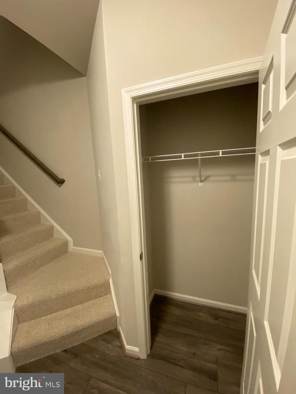 Building Photo - 113 Gristmill Ct