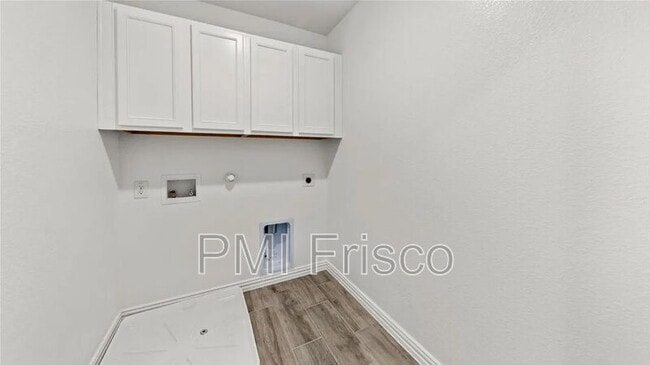 Building Photo - 2820 Percheron Dr