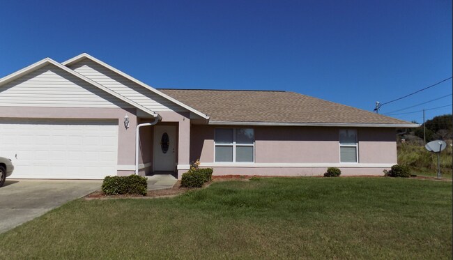 Primary Photo - 3/2/2 Beautiful Home with Spacious Backyar...