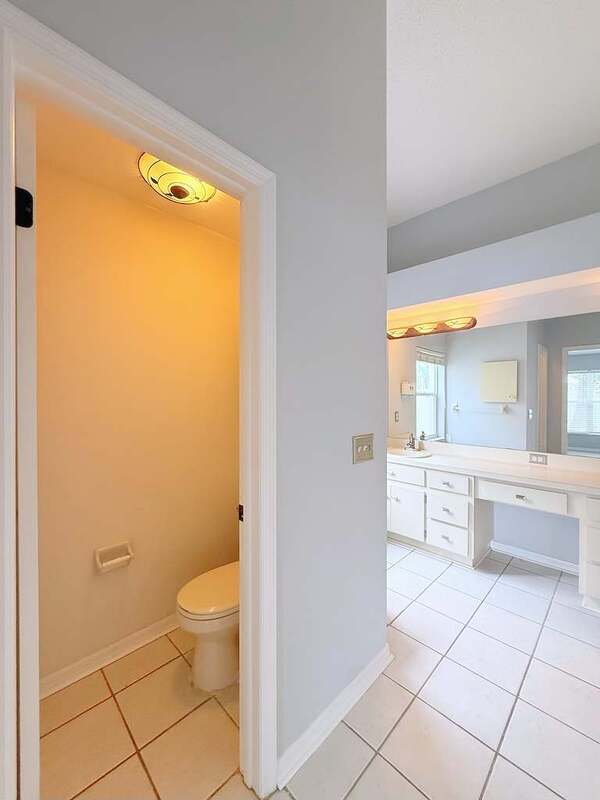Building Photo - 1118 Hardwood Dr