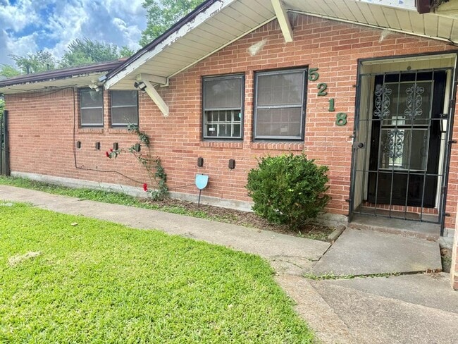 Primary Photo - 5218 Canterway Dr