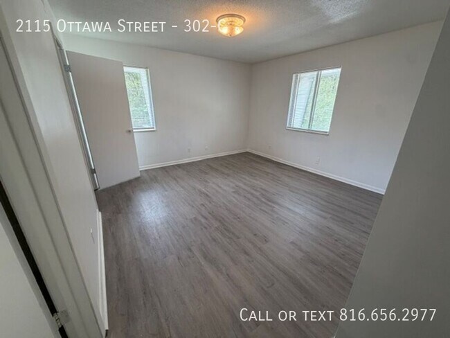 Building Photo - 2115 Ottawa St