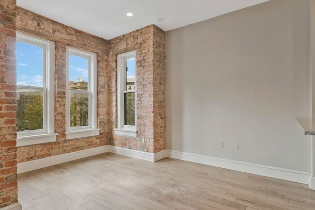 Building Photo - 1227 15th St NW