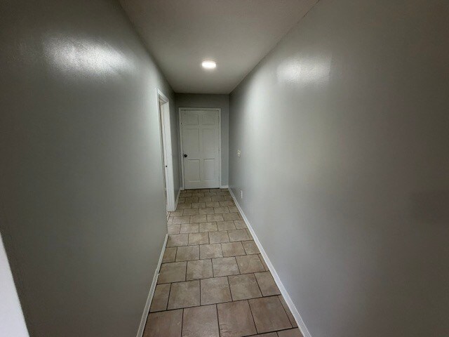 Building Photo - 3850 University Club Blvd