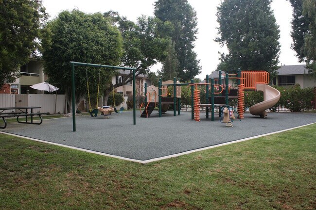 Building Photo - 5215 Sepulveda Blvd