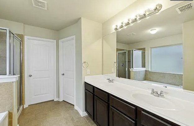 Building Photo - 3310 Battlecry