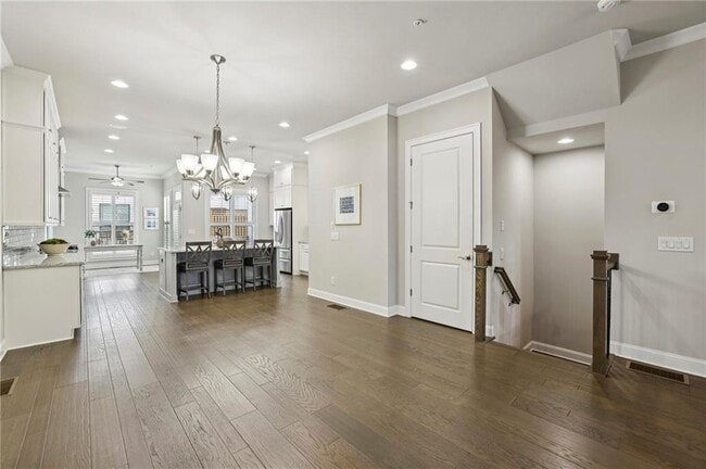 Building Photo - 355 Cricket Ln