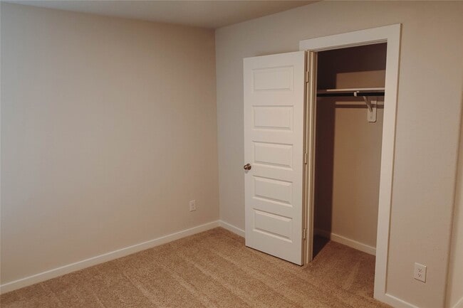 Building Photo - 8598 Blueberry Ash St