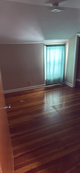 Building Photo - 293 N Midler Ave