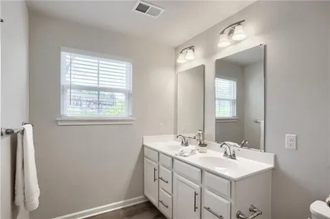 Building Photo - McConnell Trails 3 Bedroom, 2.5 Bathroom T...