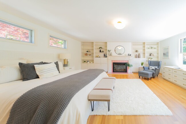 Building Photo - Enchanting Portland Heights 5BD House: You...