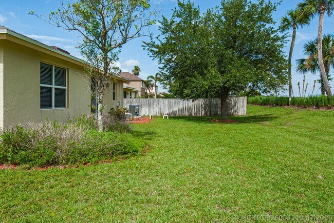 Building Photo - 9851 E Verona Cir