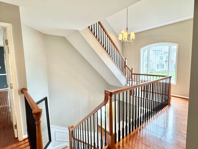 Building Photo - GORGEOUS FORMER MODEL HOME - MINUTES TO QUANTICO