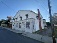 Building Photo - 912 Pierce St