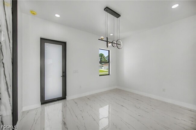 Building Photo - 3123 69th St W