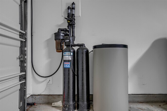 Building Photo - 28130 Aspen Horizon Dr