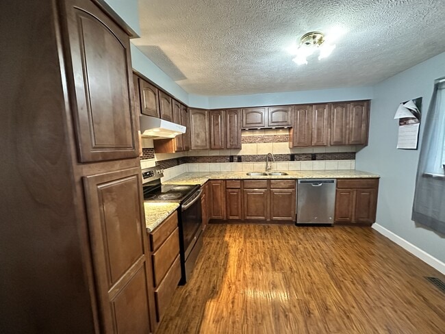 Building Photo - 3102 S Rebecca St