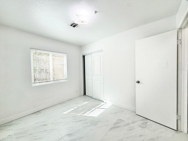 Building Photo - PS T 66369