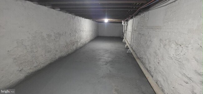 Building Photo - 5804 Haverford Ave