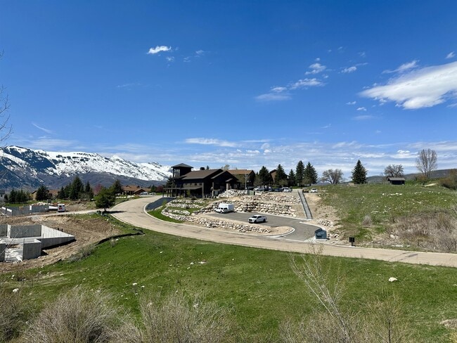 Building Photo - 3555 N Fox Run Dr