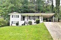 Building Photo - 3715 Wisteria Ln SW