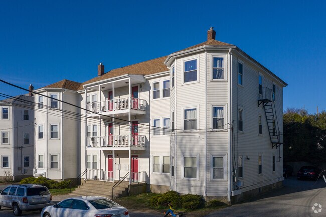 Building Photo - 121-127 Chestnut St