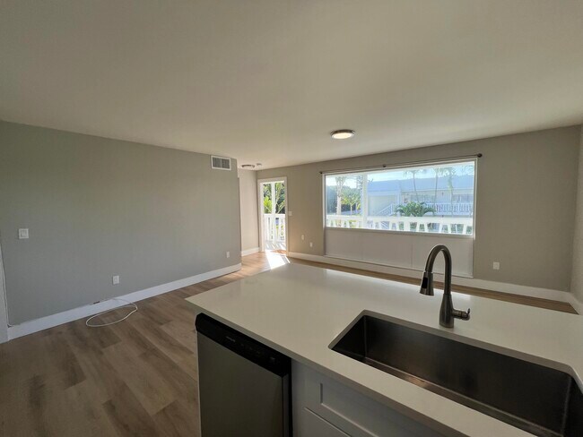 Building Photo - 6600 N Ocean Blvd