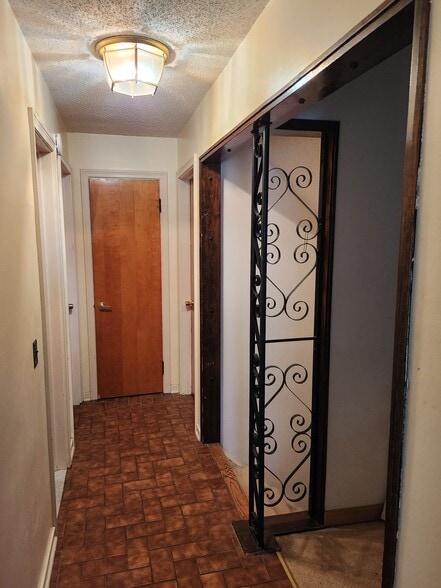 Building Photo - 258 Windermere Blvd