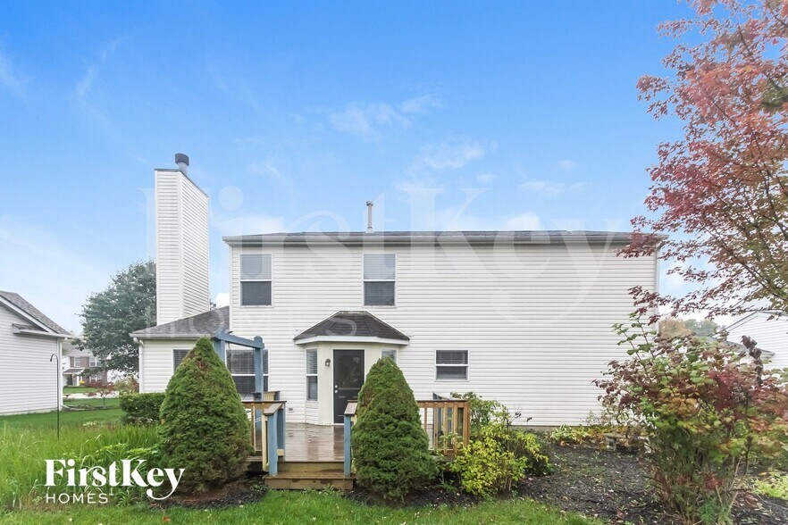 Building Photo - 6262 Saddletree Dr