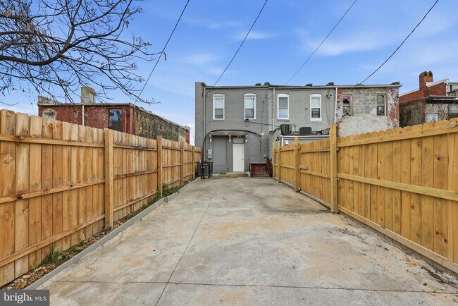 Building Photo - 2542 HARFORD Rd