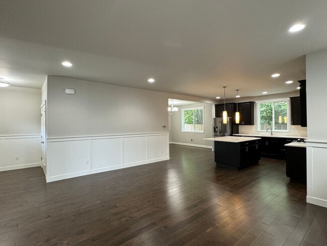 Building Photo - Wonderful Central Kitsap 4 bedroom in Village View neighborhood...now available