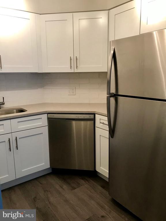 Building Photo - 2020 Walnut St