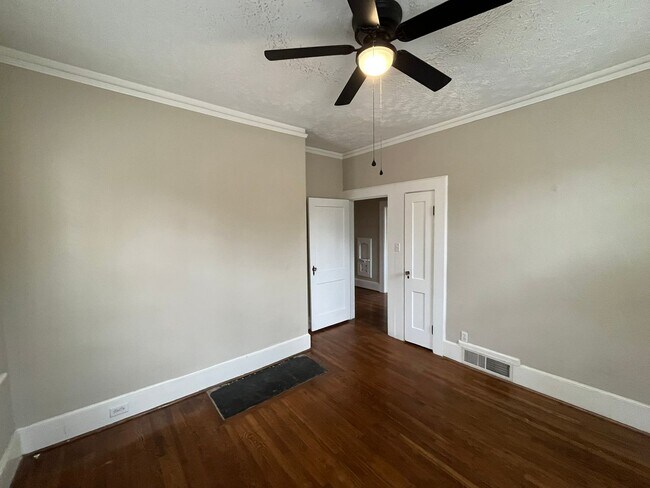 Building Photo - Blending Relaxation & Sophistication to Create the Ideal Place.