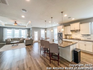 Building Photo - 7427 Valle Msn