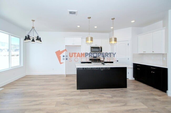 Building Photo - 4419 Templar Dr
