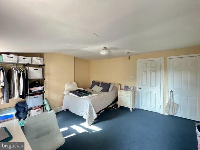 Building Photo - 416 N 31st St