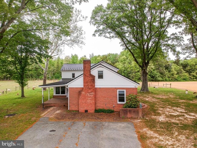 Building Photo - 12475 Rock Point Rd